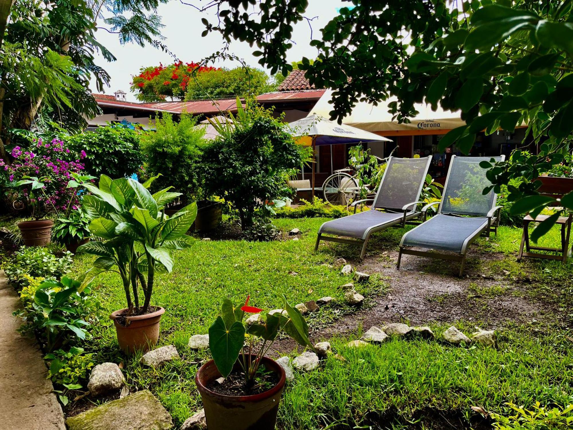 Hostal Antigueño Antigua Exterior foto