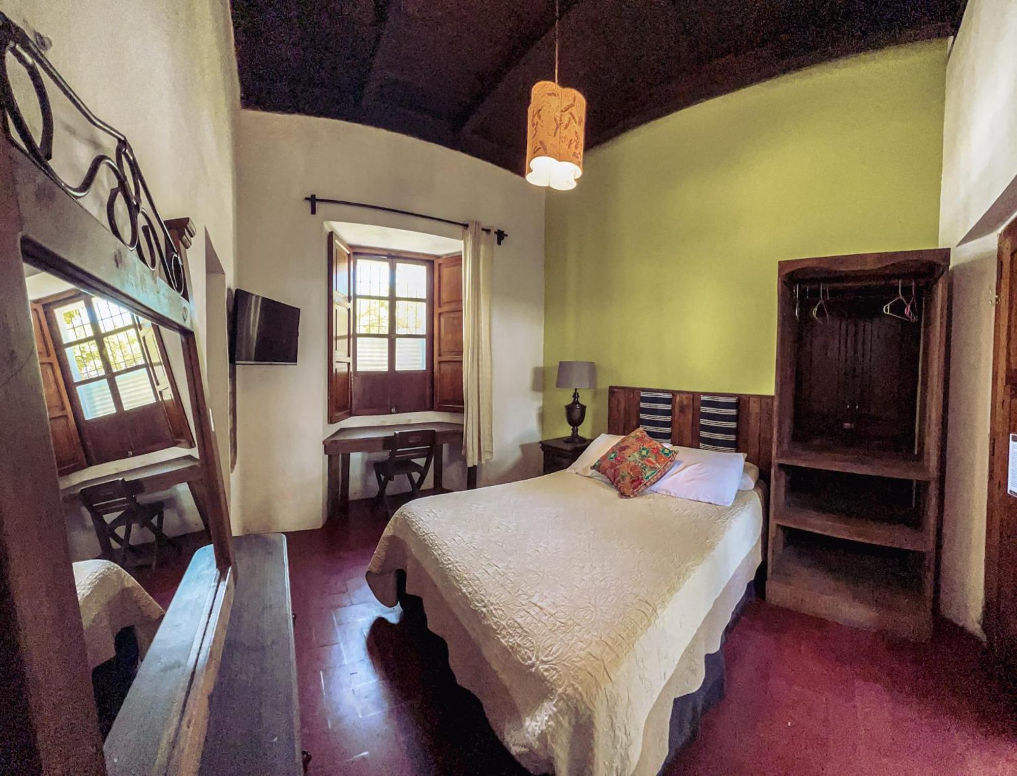 Hostal Antigueño Antigua Exterior foto