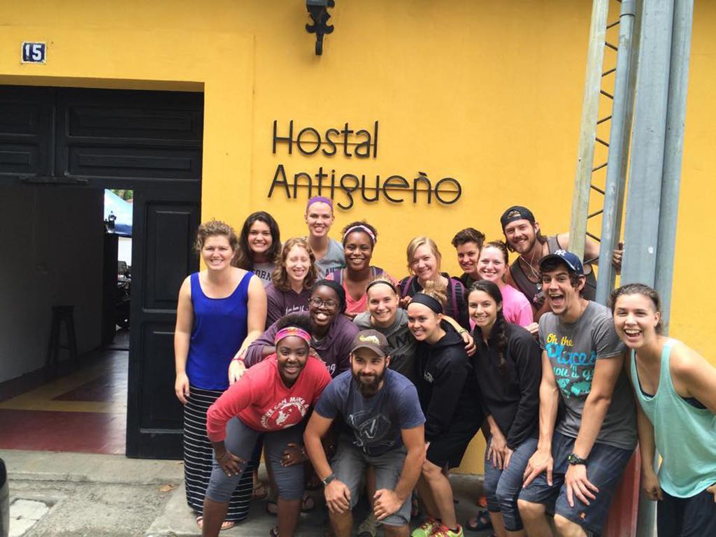 Hostal Antigueño Antigua Exterior foto